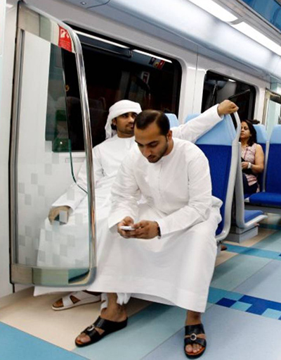 dubai metró